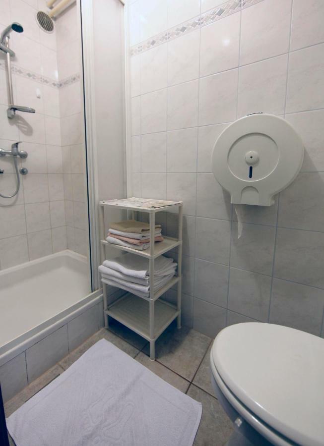 Rooms Ribnikar Postojna Eksteriør billede