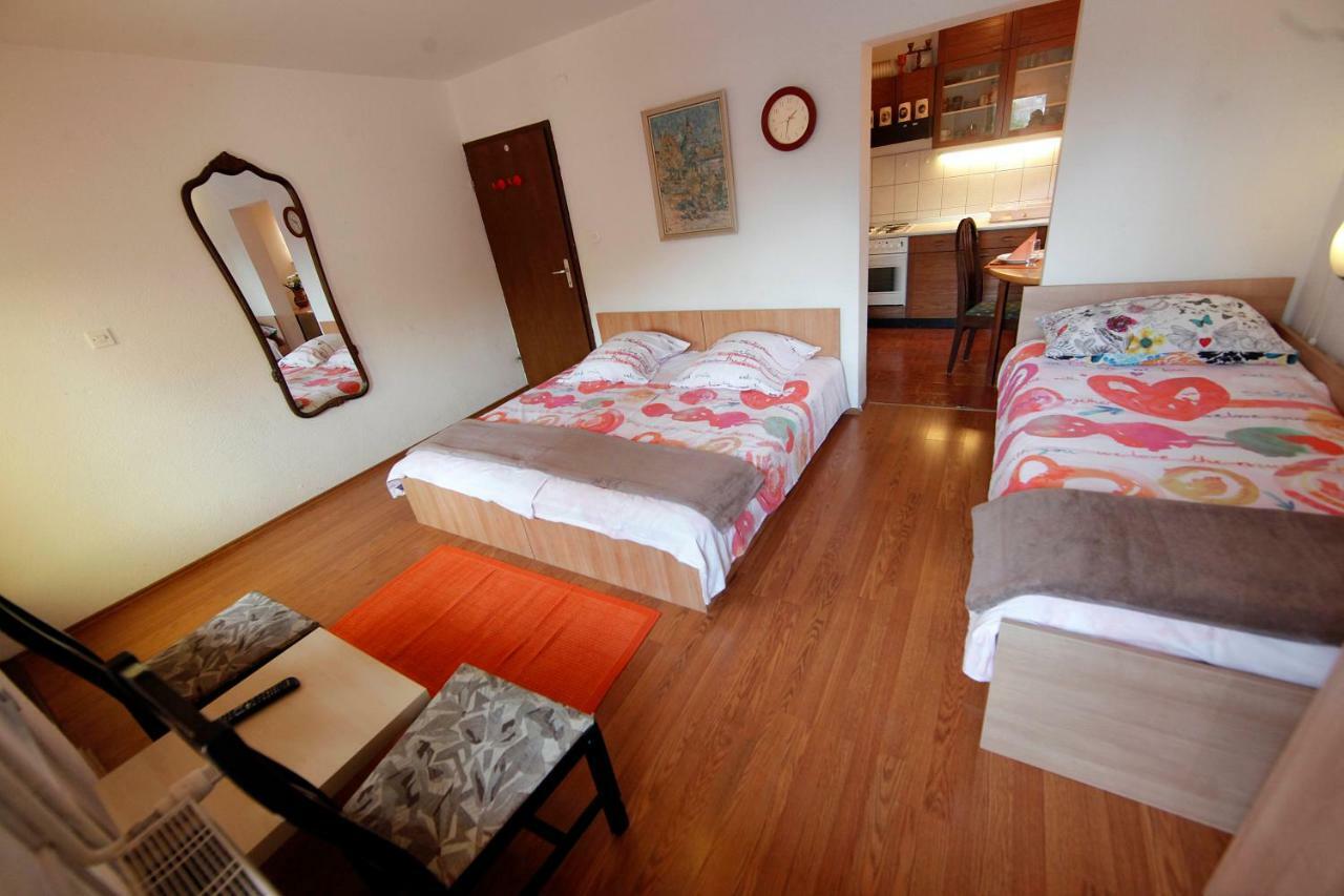 Rooms Ribnikar Postojna Eksteriør billede